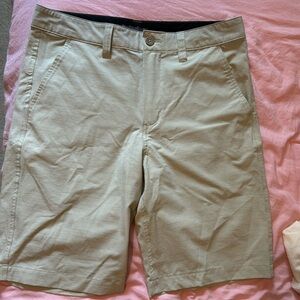 Men’s stretch khaki shorts